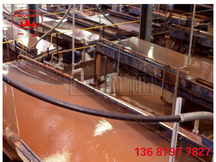 金礦搖床生產現場，金礦搖床原理，金礦搖床圖片，搖床廠家，江西金礦搖床