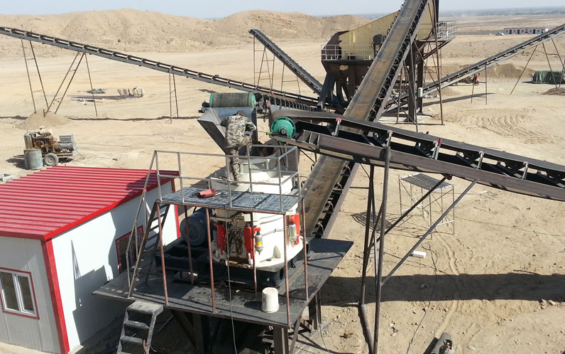 興國客戶現場破碎設備一整套